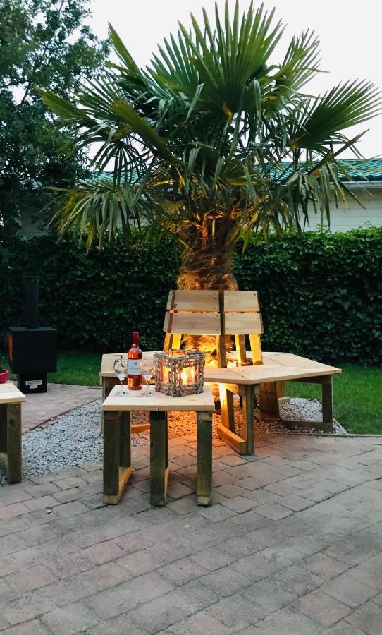 De Corner Van Zeeland Met Jacuzzi Sint Annaland Exterior foto