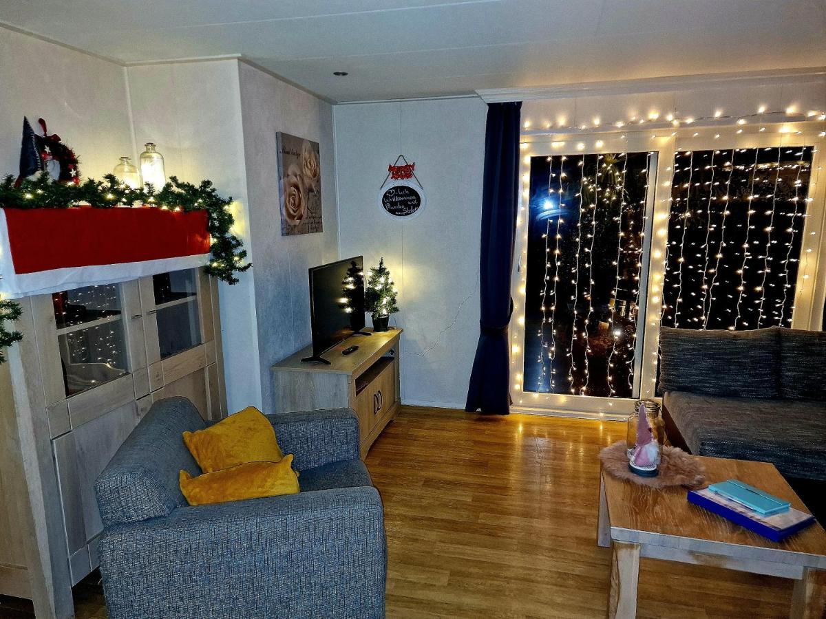 De Corner Van Zeeland Met Jacuzzi Sint Annaland Exterior foto