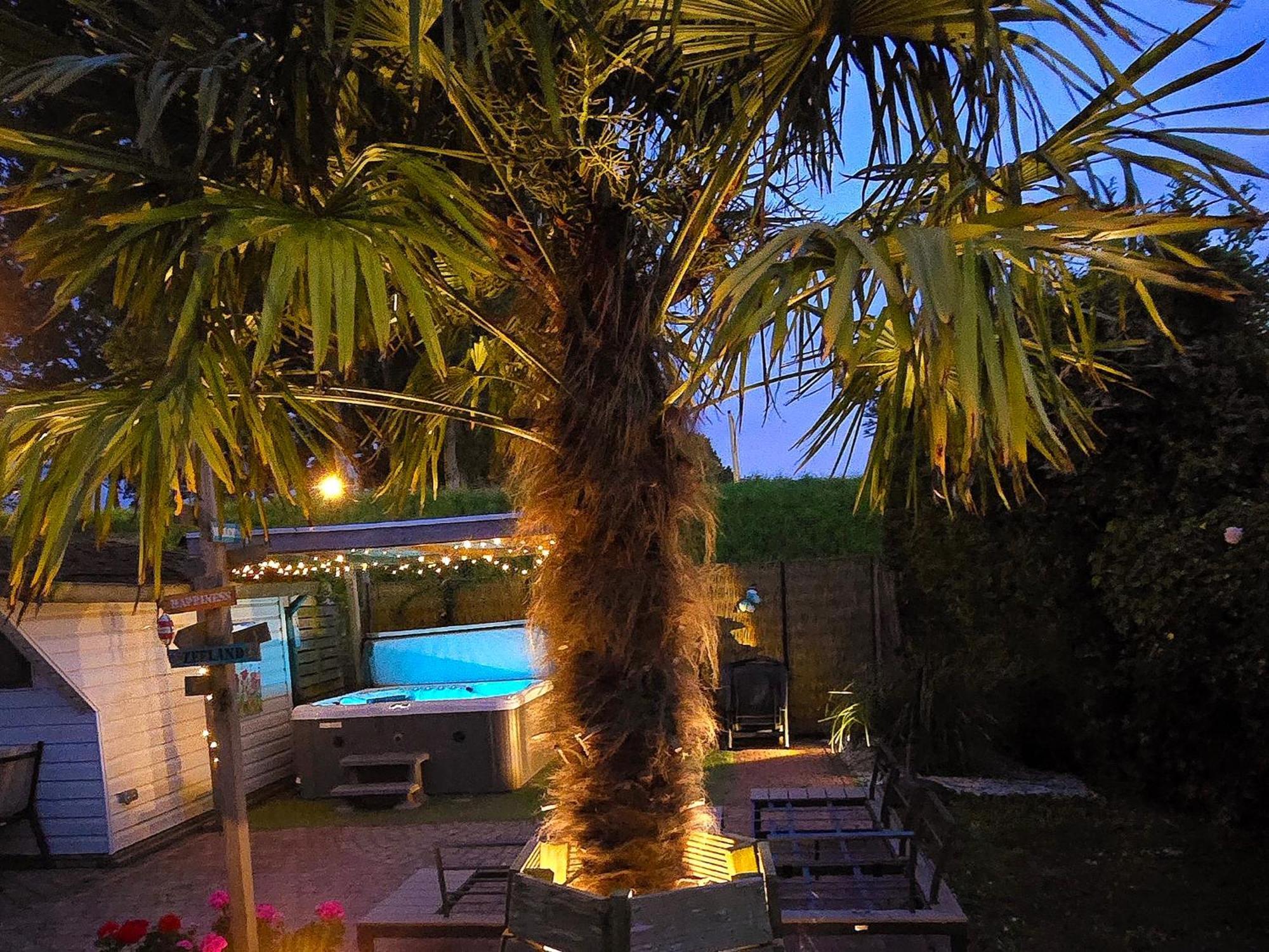 De Corner Van Zeeland Met Jacuzzi Sint Annaland Exterior foto