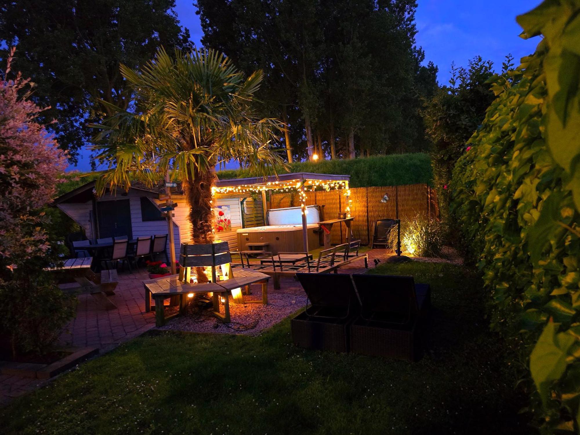 De Corner Van Zeeland Met Jacuzzi Sint Annaland Exterior foto